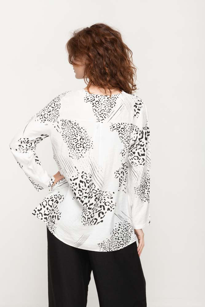 White and Black Cheetah Print Zipper Top