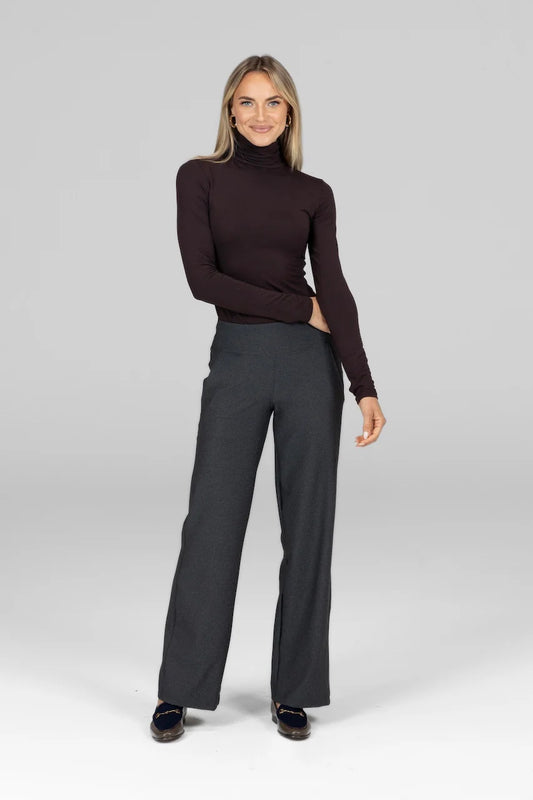 Grey Stretchable Pockets Pant