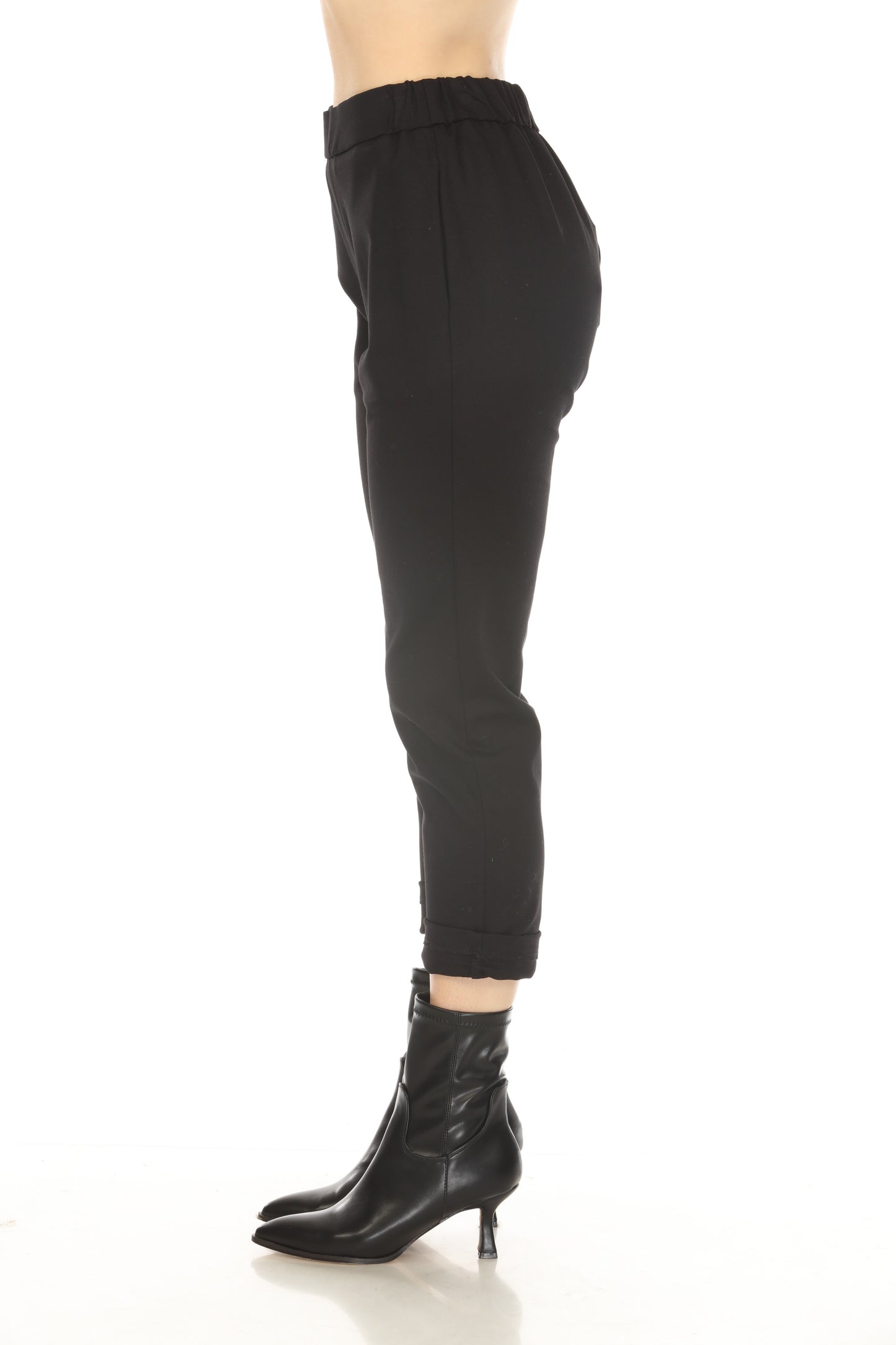 Black Pockets Stretchable Pant