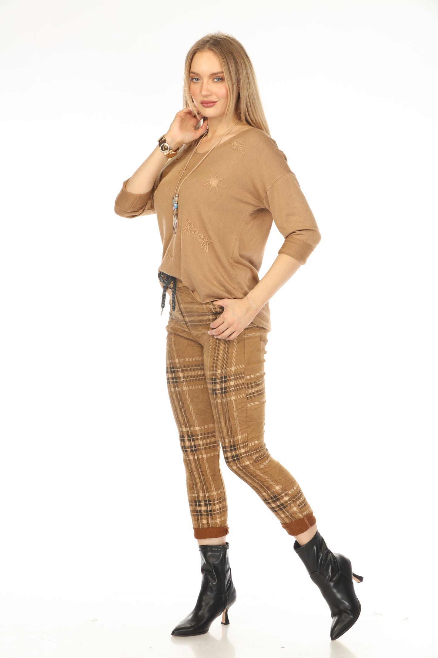 Rust Plaid Stretchable Pant With Drawstring