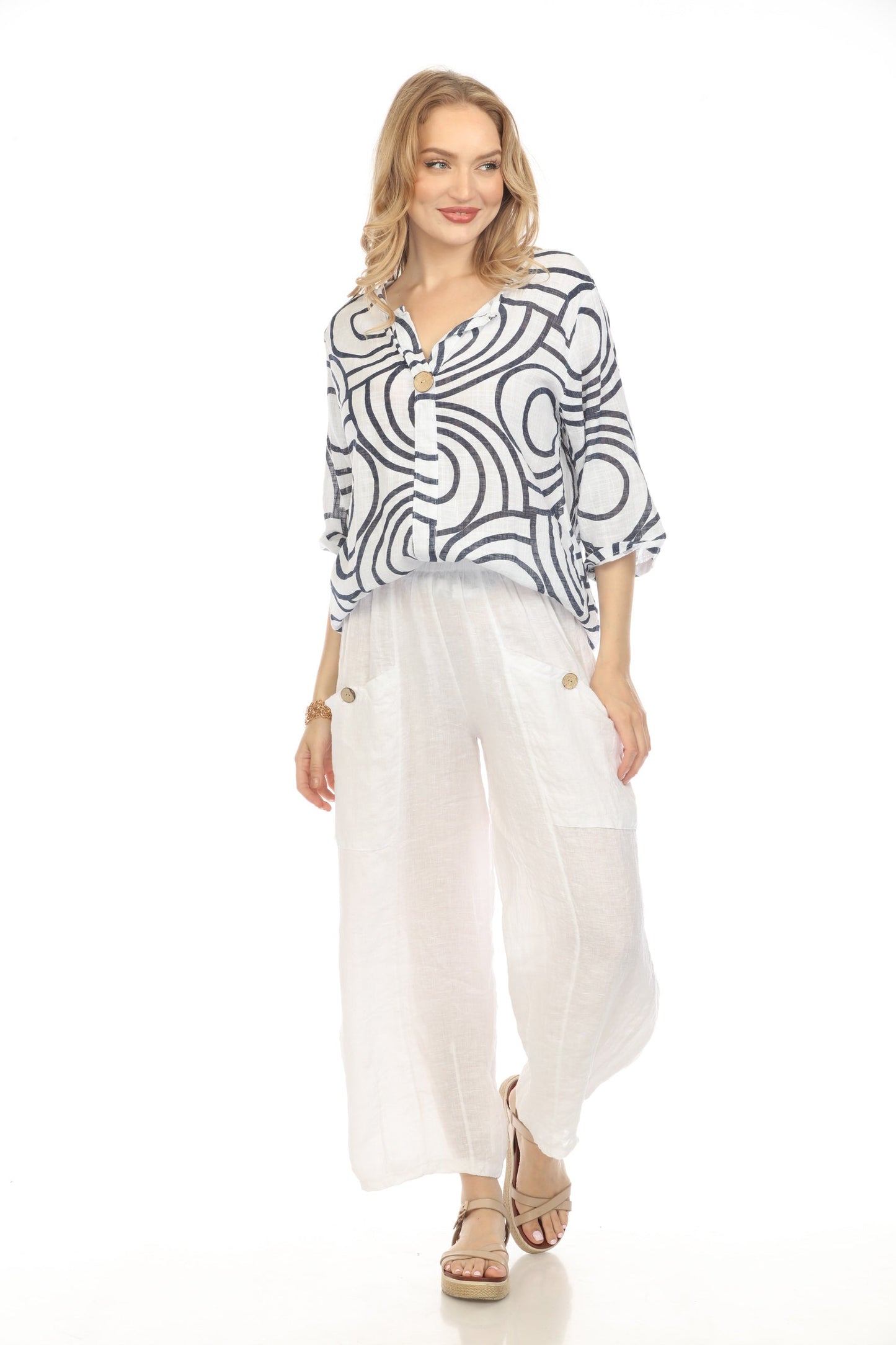 White Circle Print one button detail top